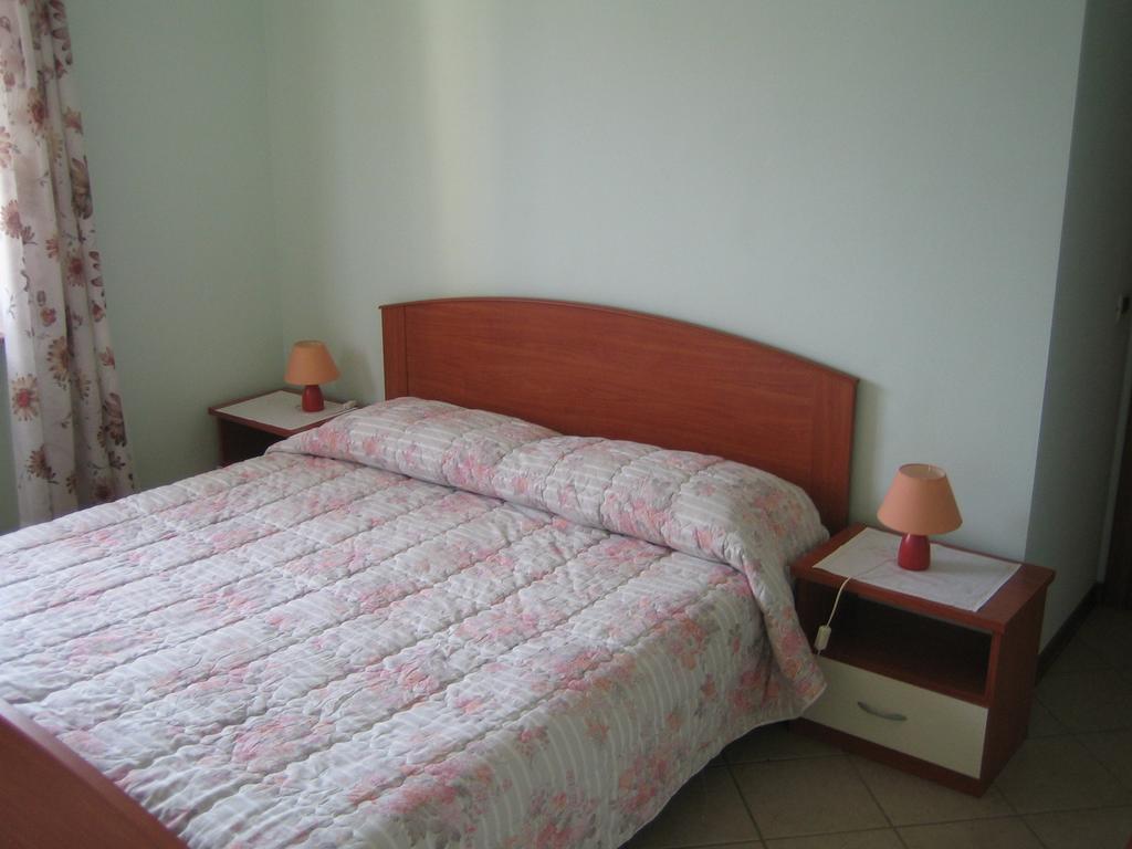 Casa Vacanza Ca Dei Logi เลวิโกแตร์เม ภายนอก รูปภาพ